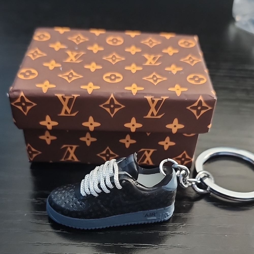 Luxury Inspired Sneaker Keychain With Shoebox